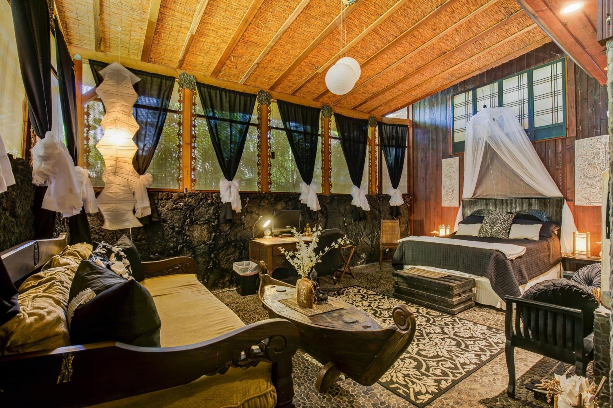 The Bali House And Cottage At Kehena Beach Hawaii Room photo