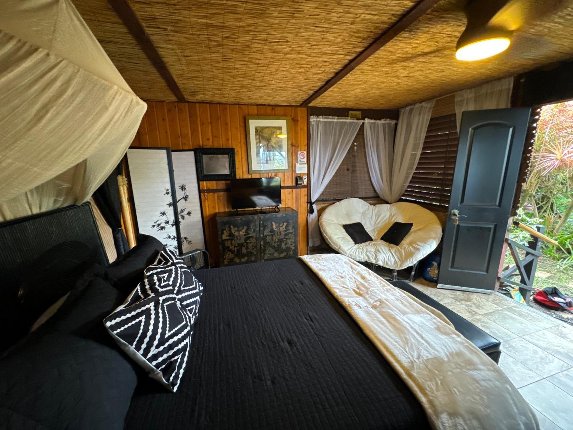 The Bali House And Cottage At Kehena Beach Hawaii Exterior photo