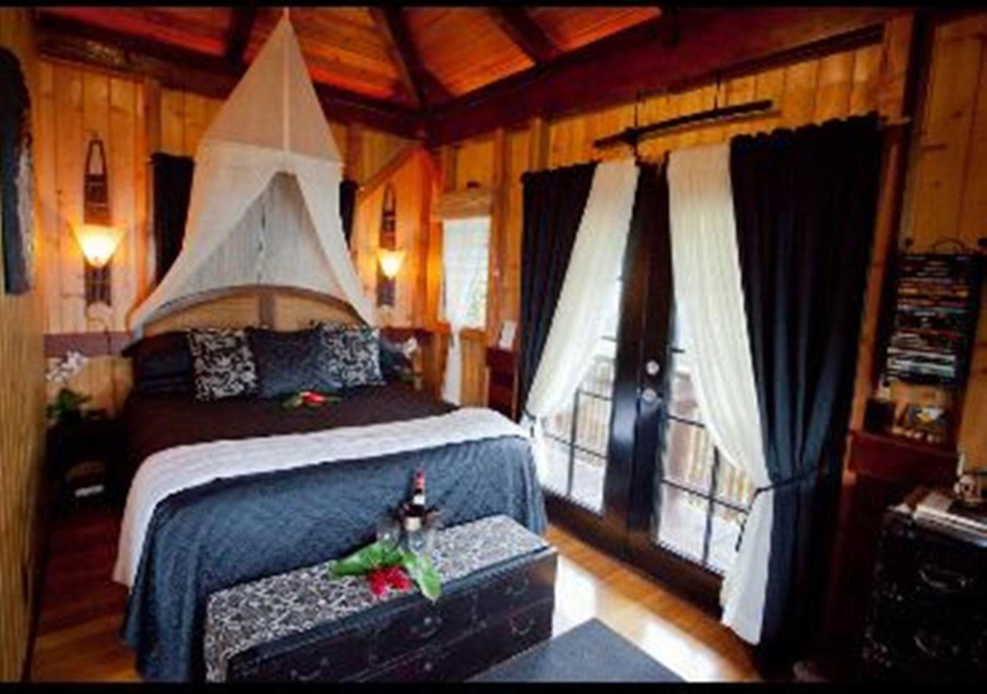The Bali House And Cottage At Kehena Beach Hawaii Exterior photo